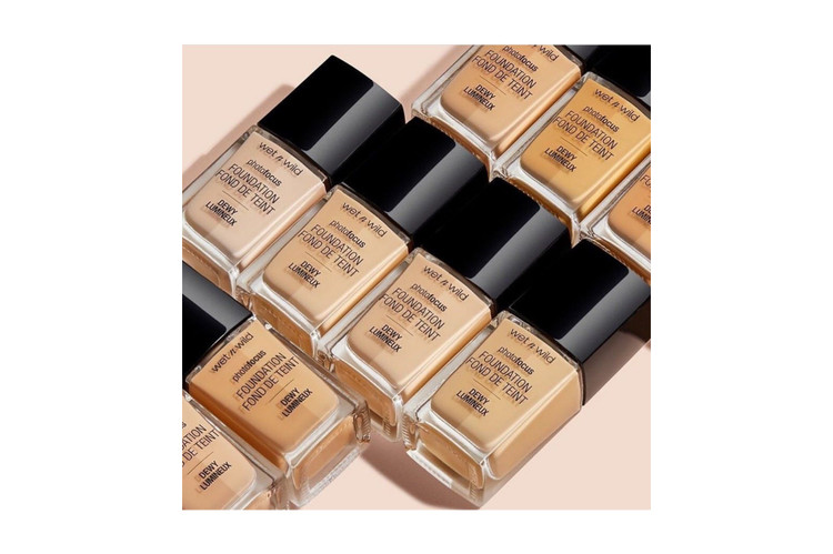 کرم پودر فتوفوکوس وت اند وایلد classic beige