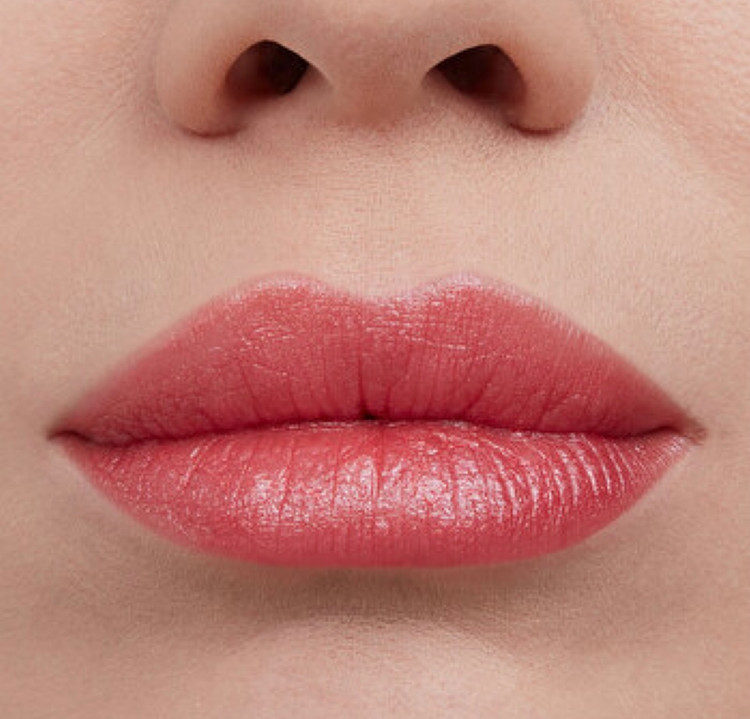 بالم لب رنگی بیولیس 550 Punch